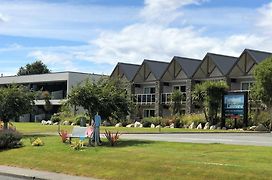 Fiordland Lakeview Motel And Apartments