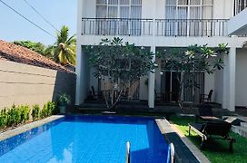 The Suite 262 Negombo Exterior photo