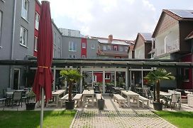 Adesso Hotel Gottingen - Pay At Property On Arrival-Ihr Automatenhotel In Gottingen