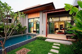 Two Villas Holiday - Onyx Style Nai Harn Beach, Phuket