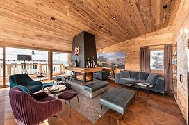 Skilodge Oberlech