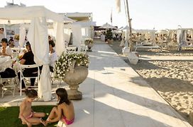 Riccione Beach Hotel - Enjoy your Summer - con parco acquatico incluso