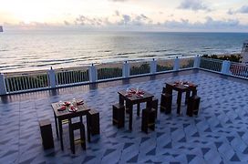 Ruvisha Beach Hotel