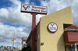 Vantage Point Inn - Woodland Hills