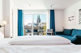 Haus Am Dom - Apartments Und Ferienwohnungen Cologne Exterior photo