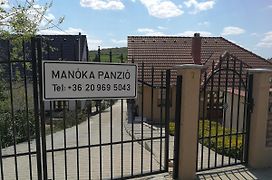 Manoka Guest House