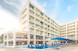 Decameron La Marina Guayabitos, Ramada All-Inclusive Resort