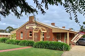 Coonawarra Place Motor Inn