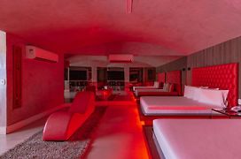 Spa Urbano Motel Adult Only