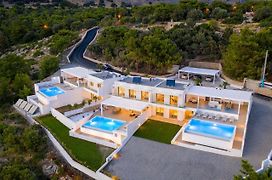 Villa Allegra With Pool In Pefkos, Lindos Area