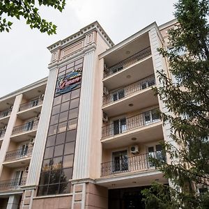 Rakhat Hotel Uralsk Exterior photo