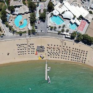 Far Out Beach Club Resort & Camping Mylopotas Exterior photo