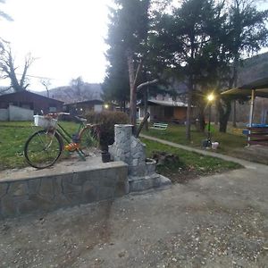 Villa Kesta Za Gosti Dega Cherni Osum Exterior photo