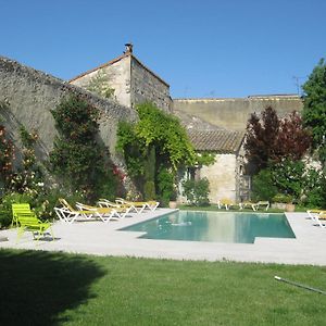 Les Jardins De La Livrée Bed and Breakfast Villeneuve-lès-Avignon Exterior photo