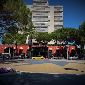 Hotel Savoia Lignano Sabbiadoro Exterior photo