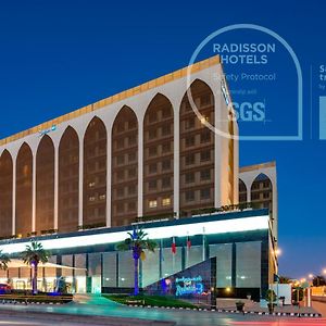 Radisson Blu Hotel, Riyadh Riade Exterior photo