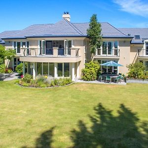 Villa Clearwater Olive Estate à Christchurch Exterior photo