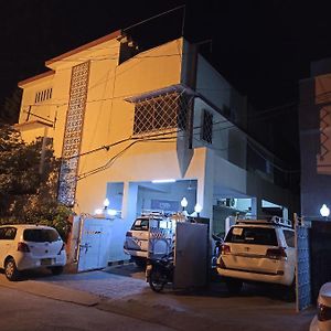 Rehaish Inn Guest House Karachi Exterior photo
