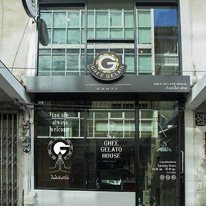 Ghee Gelato House Bed & Breakfast Bangkok Exterior photo