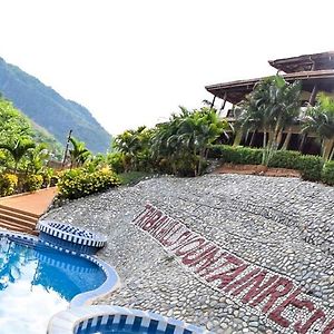 Tribal Hills Mountain Resort Puerto Galera Exterior photo