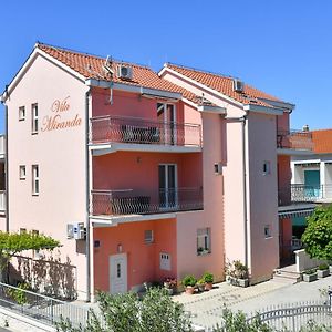 Apartments Villa Miranda Vodice Exterior photo