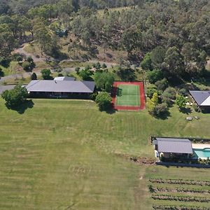 Sovereign Hill Country Lodge Lovedale Exterior photo