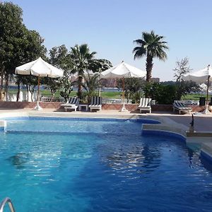 Nile View Hotel Louxor Exterior photo