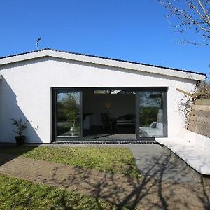 Bungalow Between Haarlem And Amsterdam With A Large Bubble Bath Vijfhuizen Exterior photo