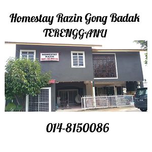 Homestay Razin Gong Badak Kuala Terengganu Exterior photo