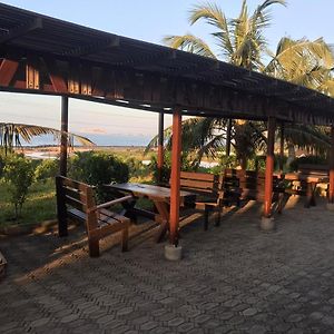 Beach Front Stephen'S House Inchaban Exterior photo