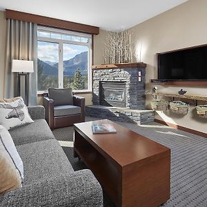 Mountain View Escape With Open Hot Tub, Views!! Canmore Exterior photo