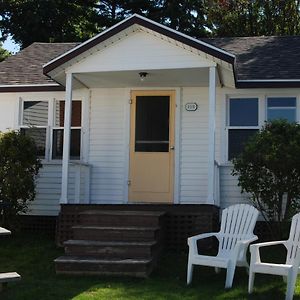 Shining Waters - Ingleside Cottages Cavendish Exterior photo