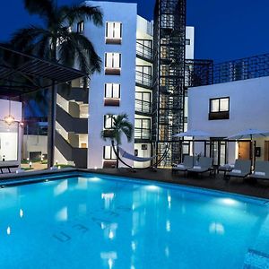 Seven Boutique Apartments Cancun Exterior photo