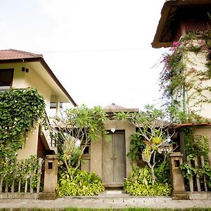 Rumah Taman Hotel Ubud  Exterior photo