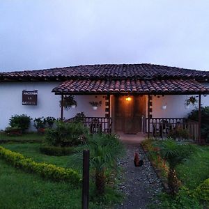 Hacienda Cafetera La Gaviota Villa Chinchina Exterior photo