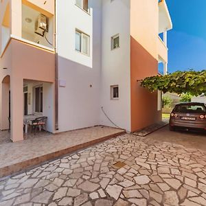 Guest House Edita Ulcinj Exterior photo