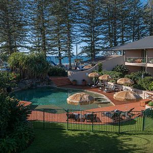 Beach Hotel Resort Byron Bay Exterior photo