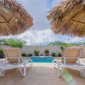Golden Villas Palm Beach Exterior photo
