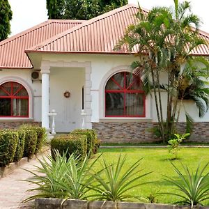 2 Bedroom Bungalow In Alalubosa Gra Ibadan Exterior photo