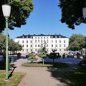 Vaenerport Stadshotell I Mariestad Exterior photo