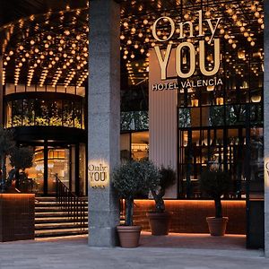 Only You Hotel Valence Exterior photo