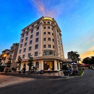 Lotus Hotel & Apartment Haiphong Exterior photo