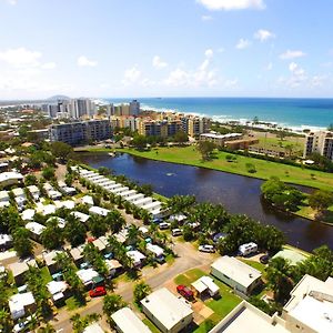 Alex Beach Cabins And Tourist Park Alexandra Headland Exterior photo