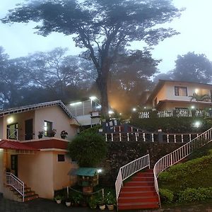 The New Whispering Meadows Hotel Munnar Exterior photo