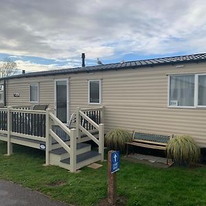 Gold Plus 6 Berth Caravan In New Beach With Parking Wifi And Decking Dymchurch Exterior photo