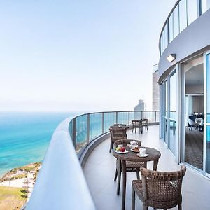 Ramada Hotel & Suites By Wyndham Netanya Exterior photo