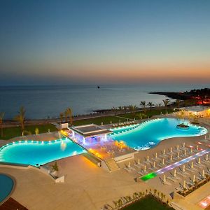 King Evelthon Beach Hotel & Resort Pafos Exterior photo