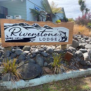 Riverstone Lodge Turangi Exterior photo