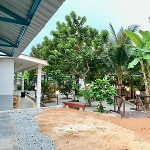 Villa D' Kebun With Free Fruits Malacca Exterior photo