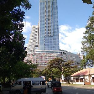 Super Luxury 2 Bedroom Apartment In Five Star Colombo City Centre Exterior photo